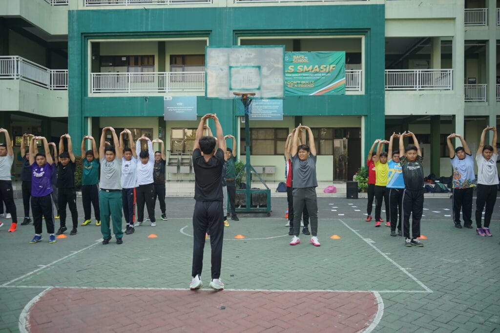 Gambar siswa kelas X sedang mengikuti tes CTP atau kelas kedinasan